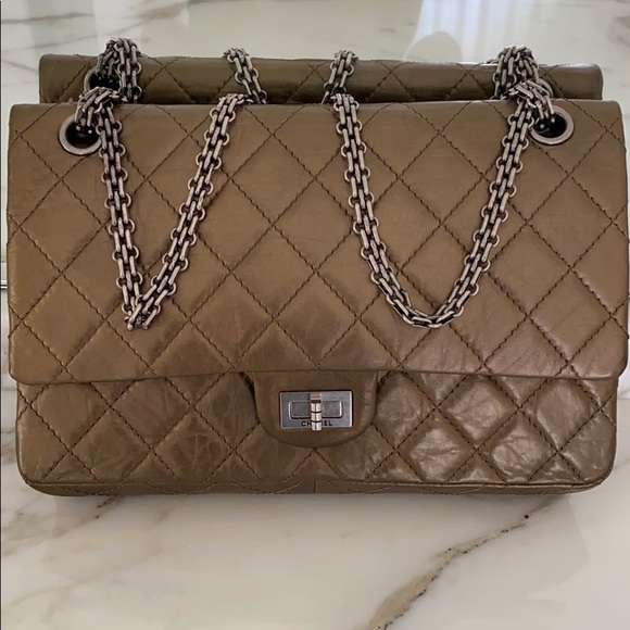 Chanel bag - Picture 1 of 8